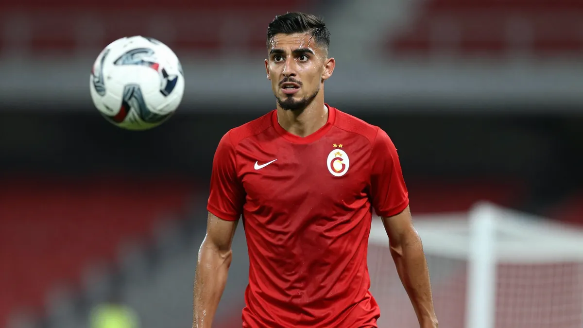 Galatasaray'da Yunus Akgün'ün Golü Ofsayt Engeliyle Geçersiz Sayıldı
