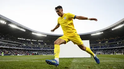 Fenerbahçe teknik direktörü İsmail Kartal, bu sezon bekleneni veremeyen Kerem Aktürkoğlu'na Galatasaray derbisinde son...