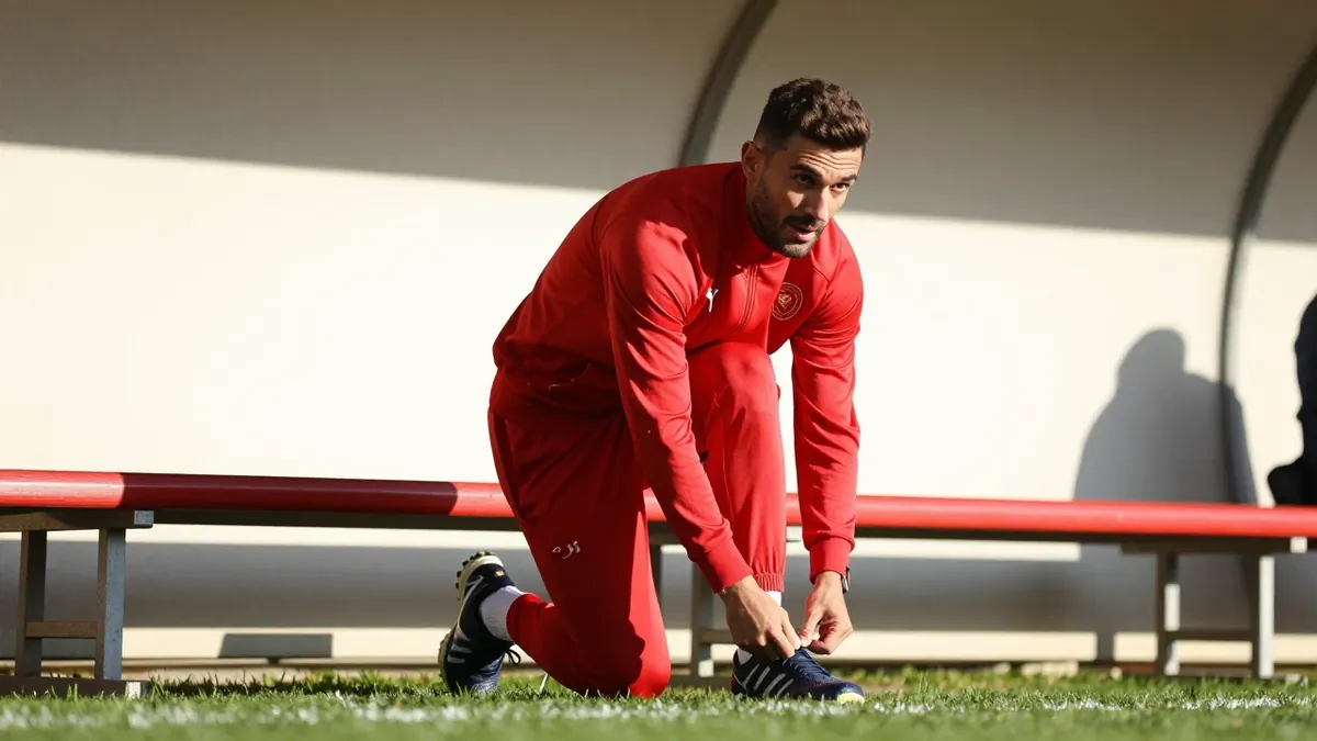 Galatasaray, kış transfer döneminde kadroda fazlalık olarak görülen İlkay Gündoğan ve Kaan Ayhan ile yollarını ayırmaya...