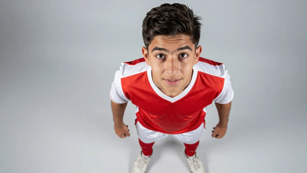 Galatasaray Signs 18-year-old Saudi Striker!