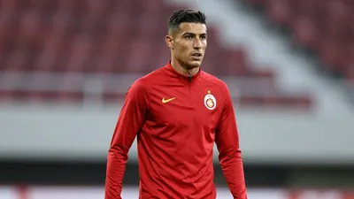 2 Sürpriz Transfer! Galatasaray'da Okan Buruk'un Eli Rahatlayacak