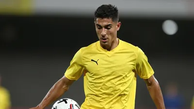 Galatasaray, 22 yaşındaki İsveçli-Tunuslu orta saha oyuncusu Yasin Ayari için Brighton'a teklifte bulundu, ancak İngiliz...