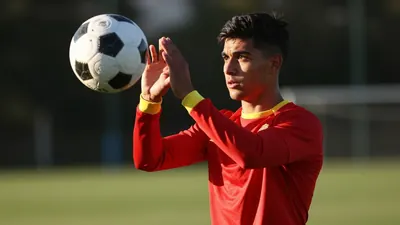 Samsunspor, Galatasaray'dan Can Armando Güner'i satın almak için 1,5 milyon euro önerdi, ancak sarı-kırmızılar kiralık...