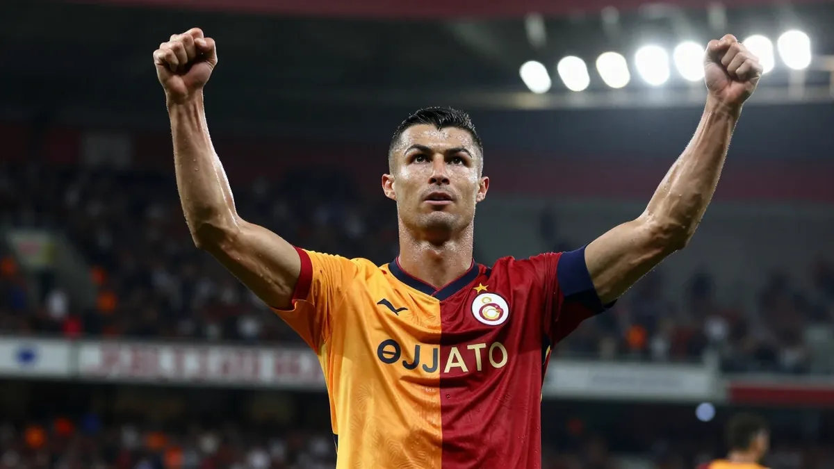 Galatasaray, 21 Ağustos Cuma günü oynanan Süper Lig maçında deplasmanda Erzurumspor'u 2-0 mağlup etti ve ligde ikinci...