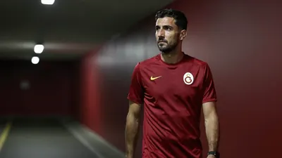 Galatasaray, Danimarkalı sağ beki Elias Jelert Kristensen'in 2026-2027 sezonu sonuna kadar Fransa Ligue 1 kulübü Le...