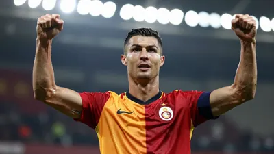 Galatasaray, Trendyol Süper Lig'in 4. Hafta açılış maçında Başakşehir'i 3-2 mağlup ederek liderliğini pekiştirdi